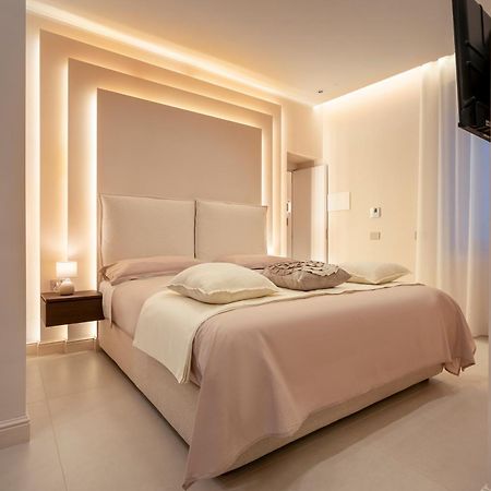 Halo Suite Napoli Esterno foto