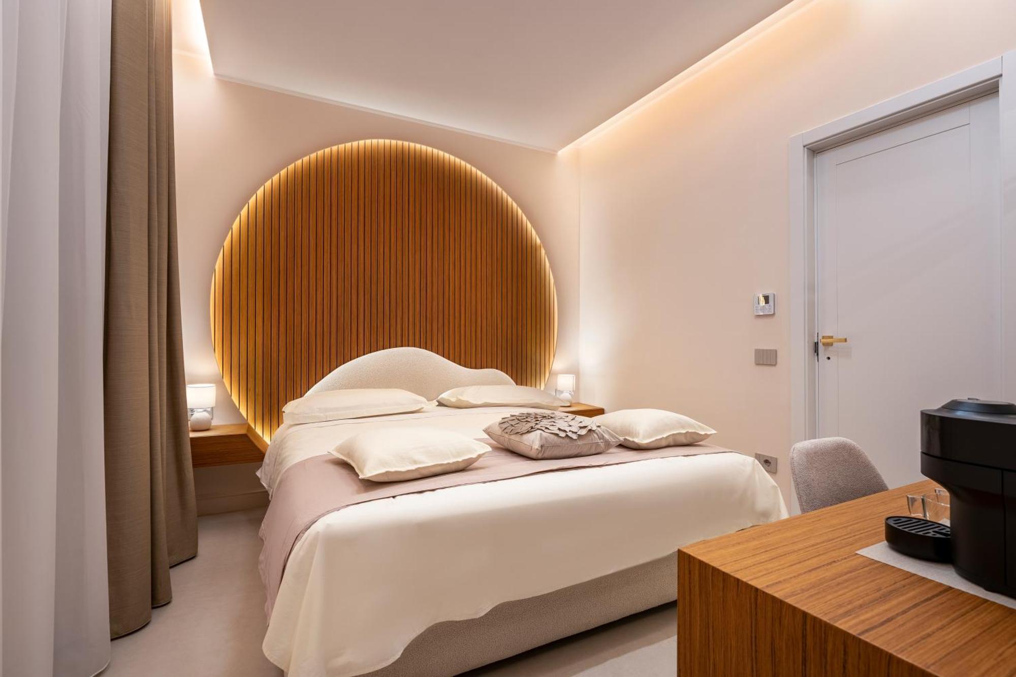 Halo Suite Napoli Esterno foto