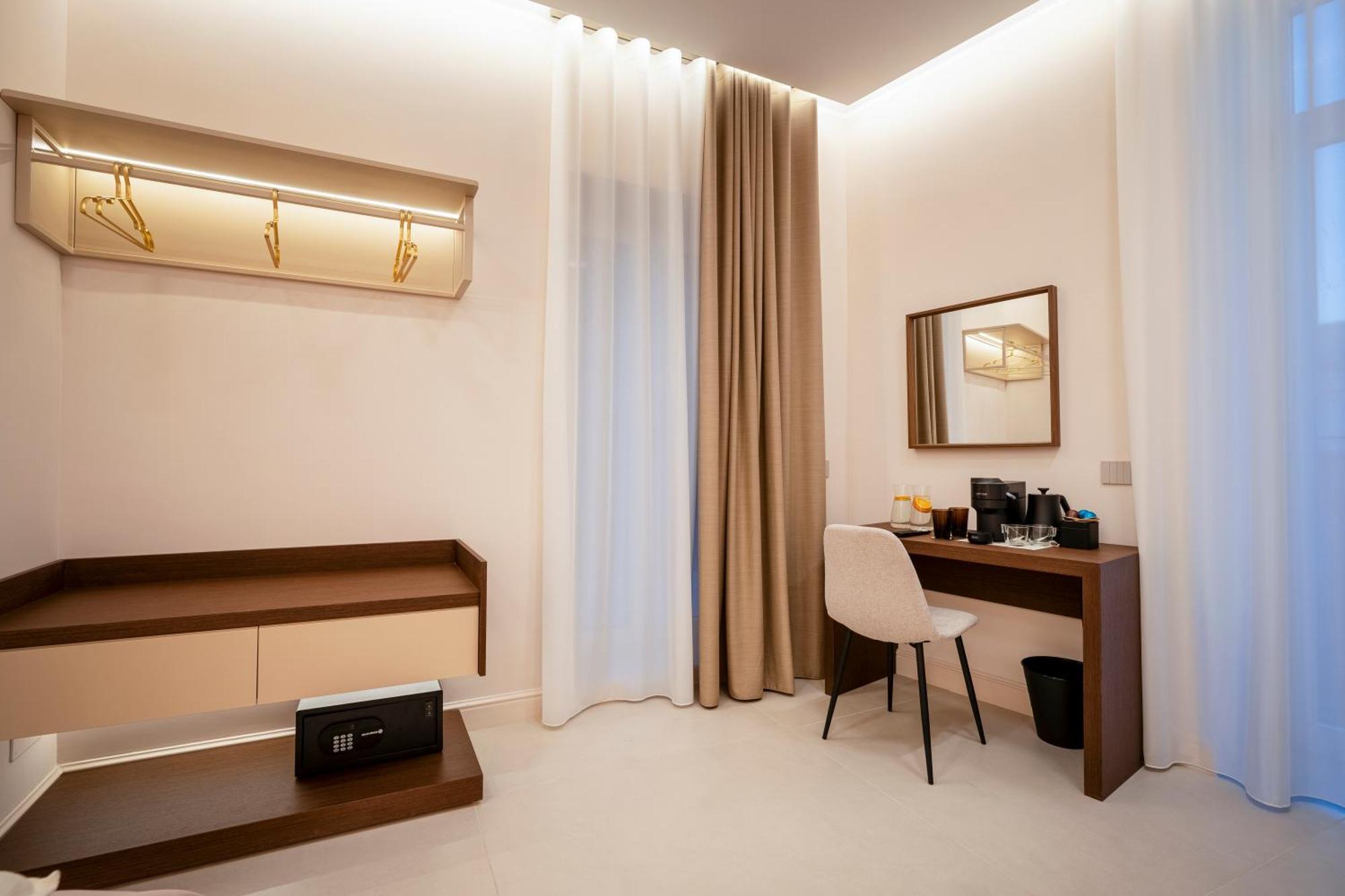 Halo Suite Napoli Esterno foto