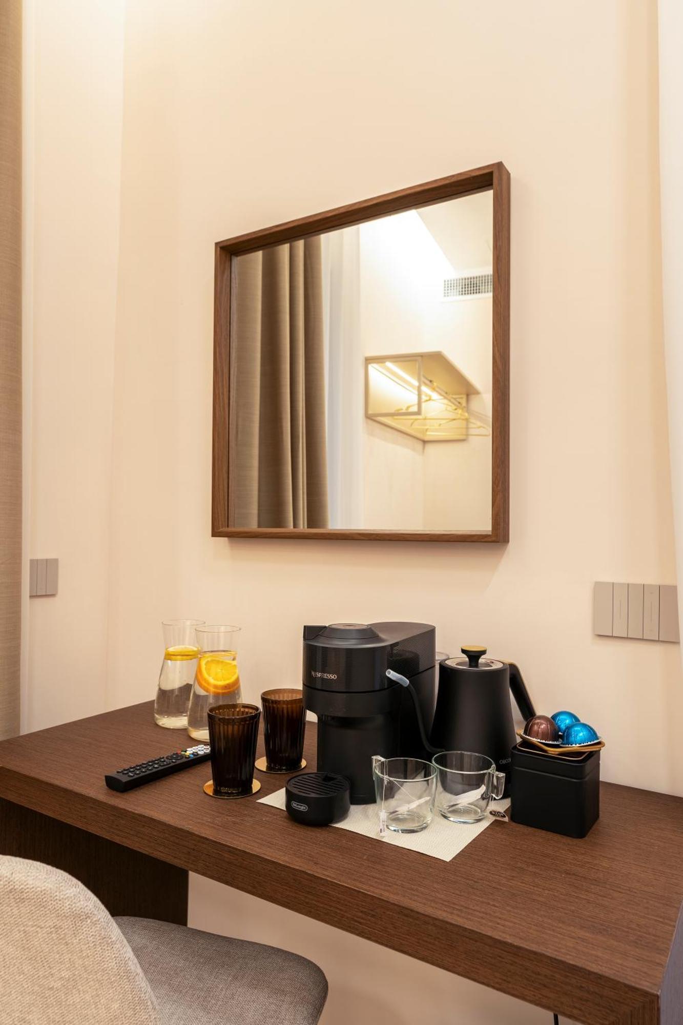 Halo Suite Napoli Esterno foto